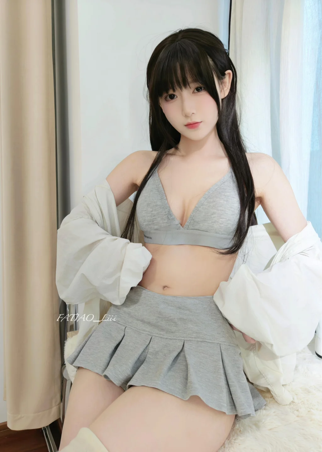 迷之呆梨 - 超短短裙 [18P,1V-112MB] tg@simisebaisi 【丝足阁】07.webp